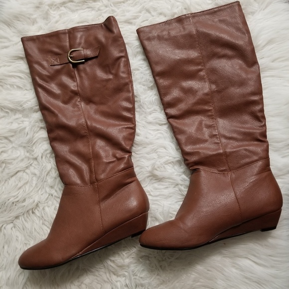 Brown boots - Picture 1 of 1
